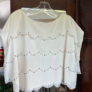 Cropped Silk Shirt. Lined. Metal embellishments! BCBGMAXAZRIA